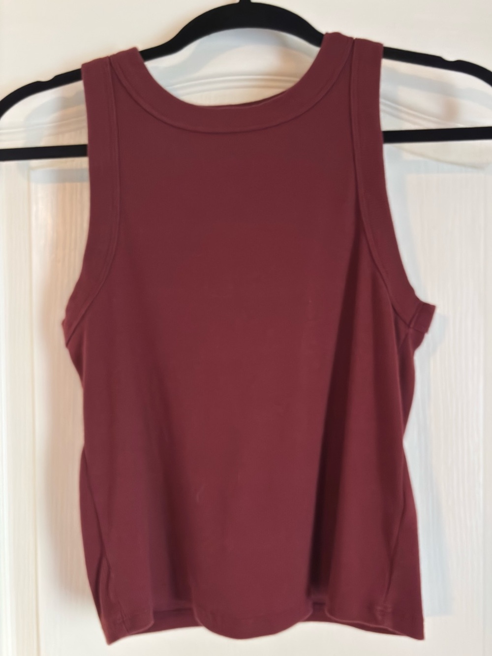 Women’s Sleeveless Tank Top in Deep Wine M